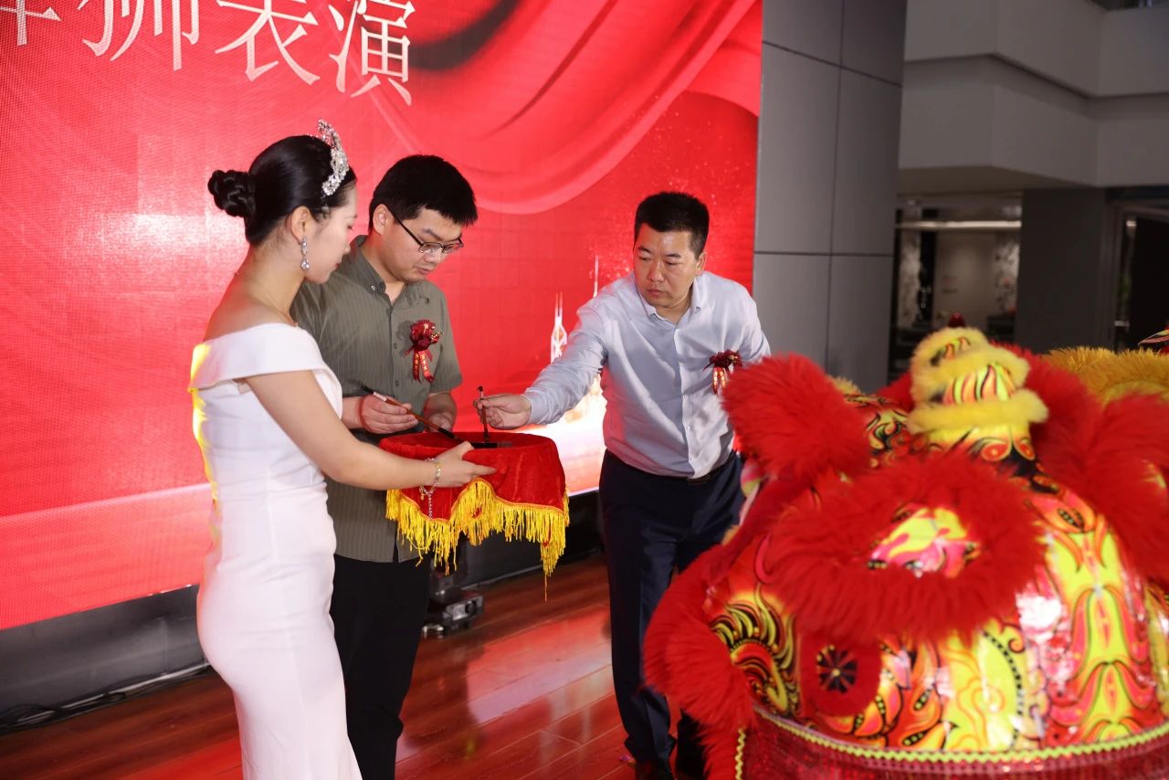 e54609afb3c5302c9d3c5917ecda2c8d